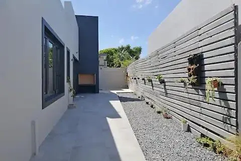 Crown Comfort - Affordable Luxury - Private Heated Pool & Hot Tub Under Roof Le Cap 0*,  Afrique du Sud