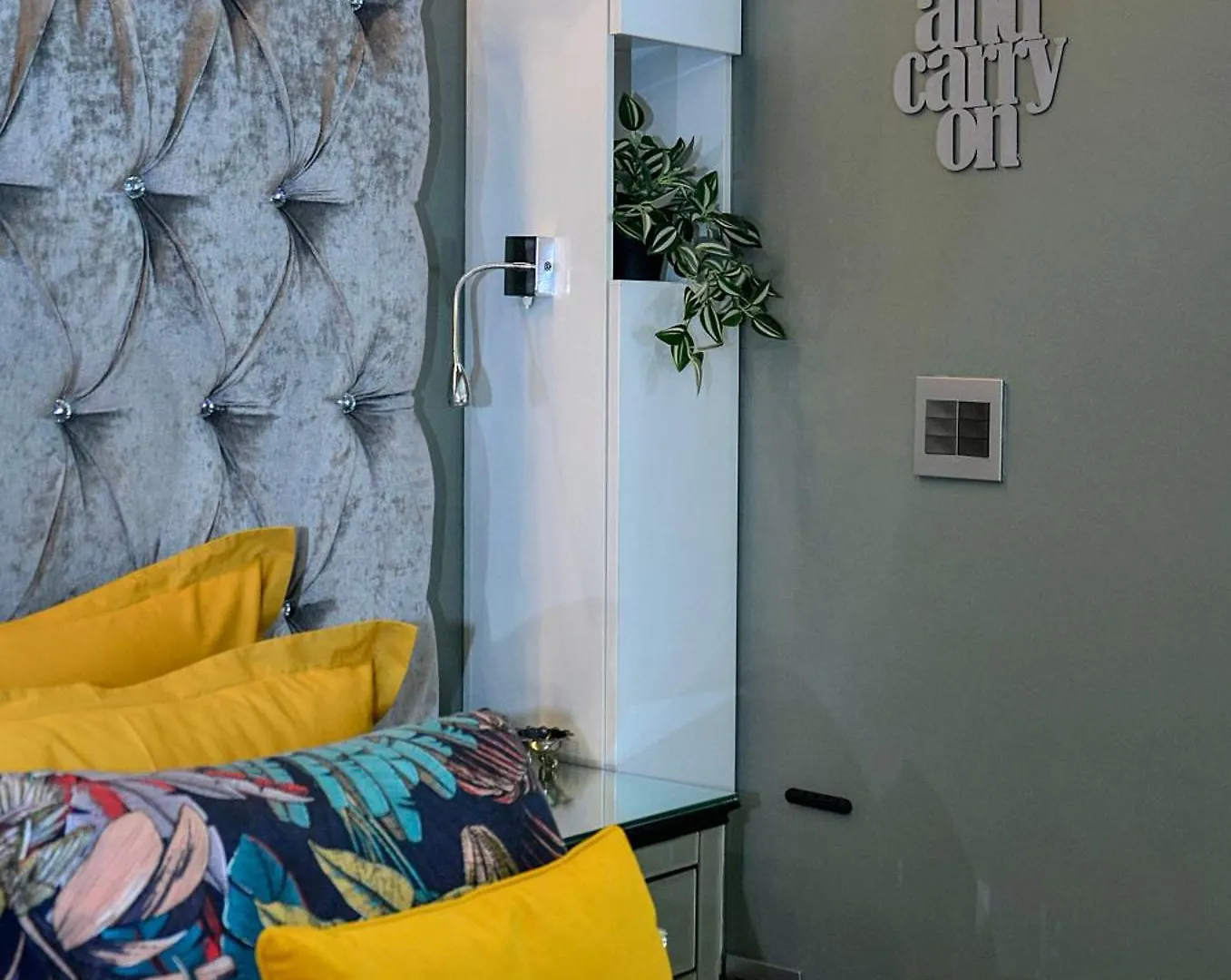 Appartement Crown Comfort - Affordable Luxury - Private Heated Pool & Hot Tub Under Roof Le Cap