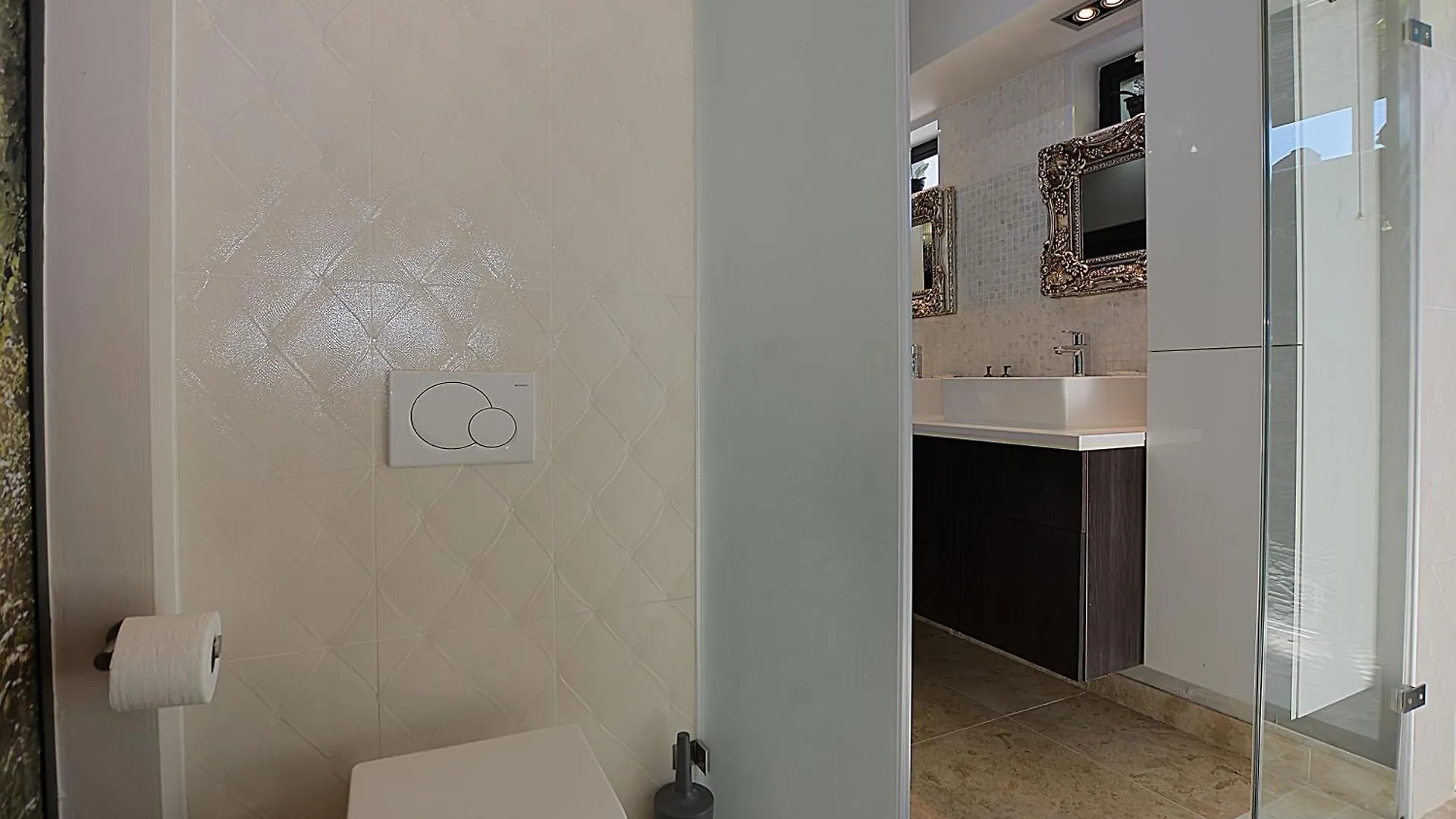 Crown Comfort - Affordable Luxury - Private Heated Pool & Hot Tub Under Roof Le Cap Appartement