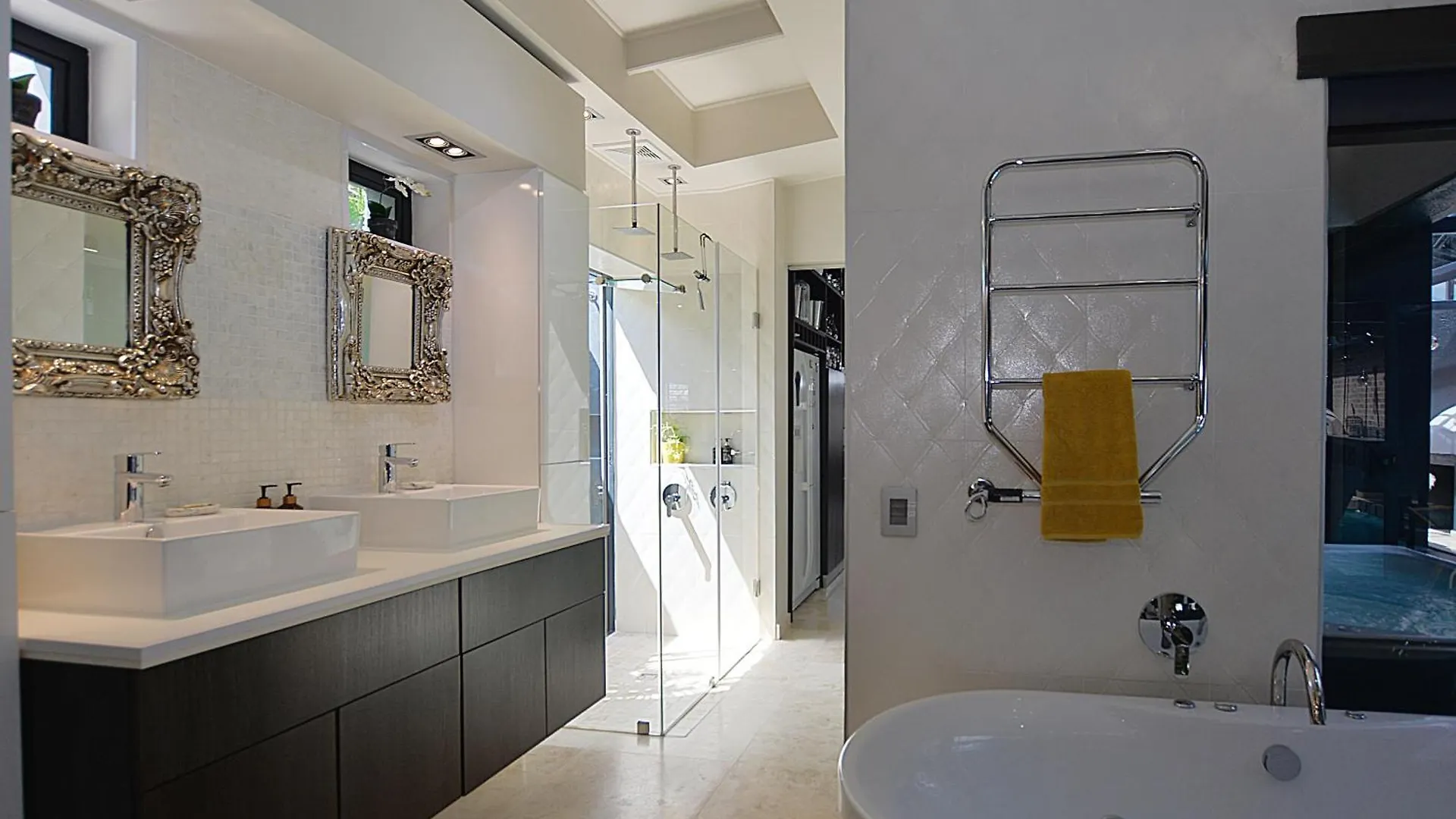 Crown Comfort - Affordable Luxury - Private Heated Pool & Hot Tub Under Roof Le Cap 0*,  Afrique du Sud